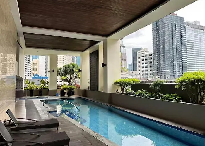 Tropical Wood W Balcony Near Greenbelt Pool And Gym Access Apartment *